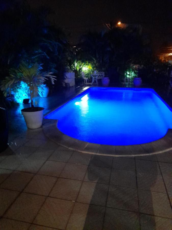 ル・ラモトンCoquet F2 Climatise Avec Piscine Au Lamentinアパートメント エクステリア 写真